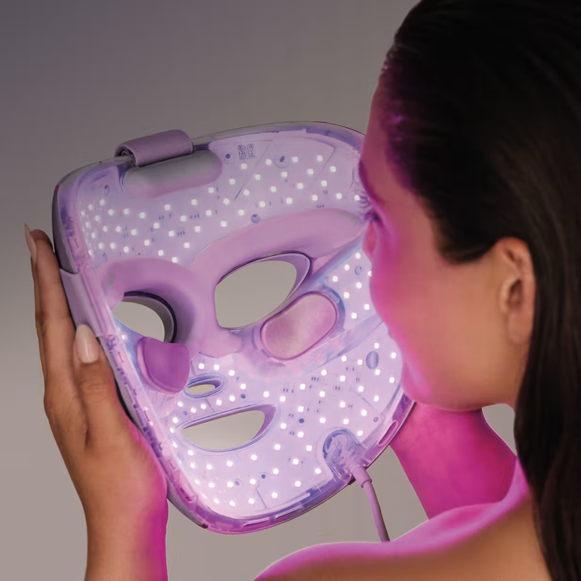 Everything you love  about CryoGlow—PLUS  120% more LED  Coverage. 
